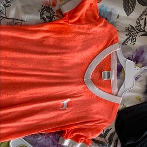 vs pink t-shirt